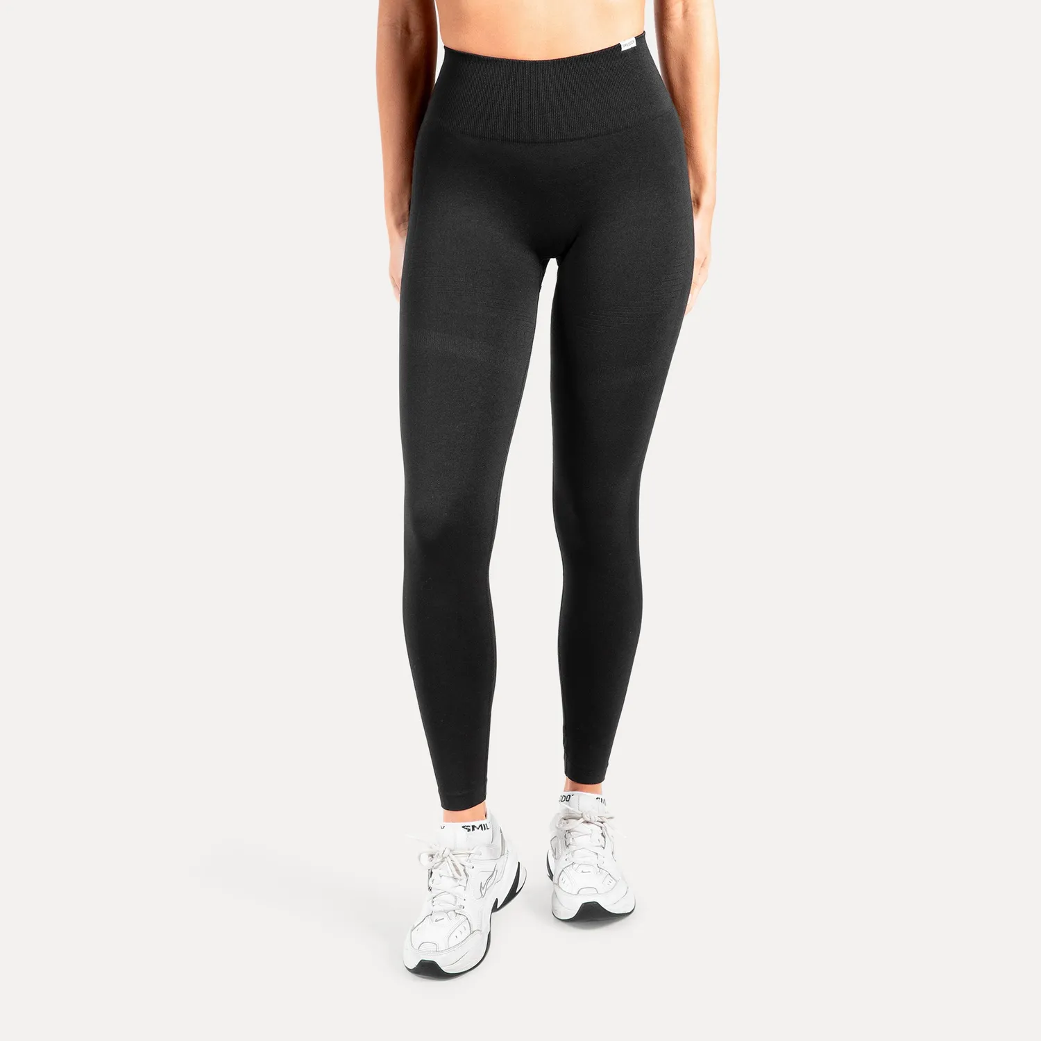 Smilodox Lesedi Seamless Scrunch Leggings Schwarz Formend