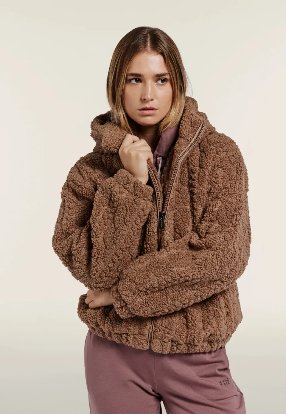 Freddy Sherpa Jacke mit Kapuze Chanterelle M45 Zopfstrick