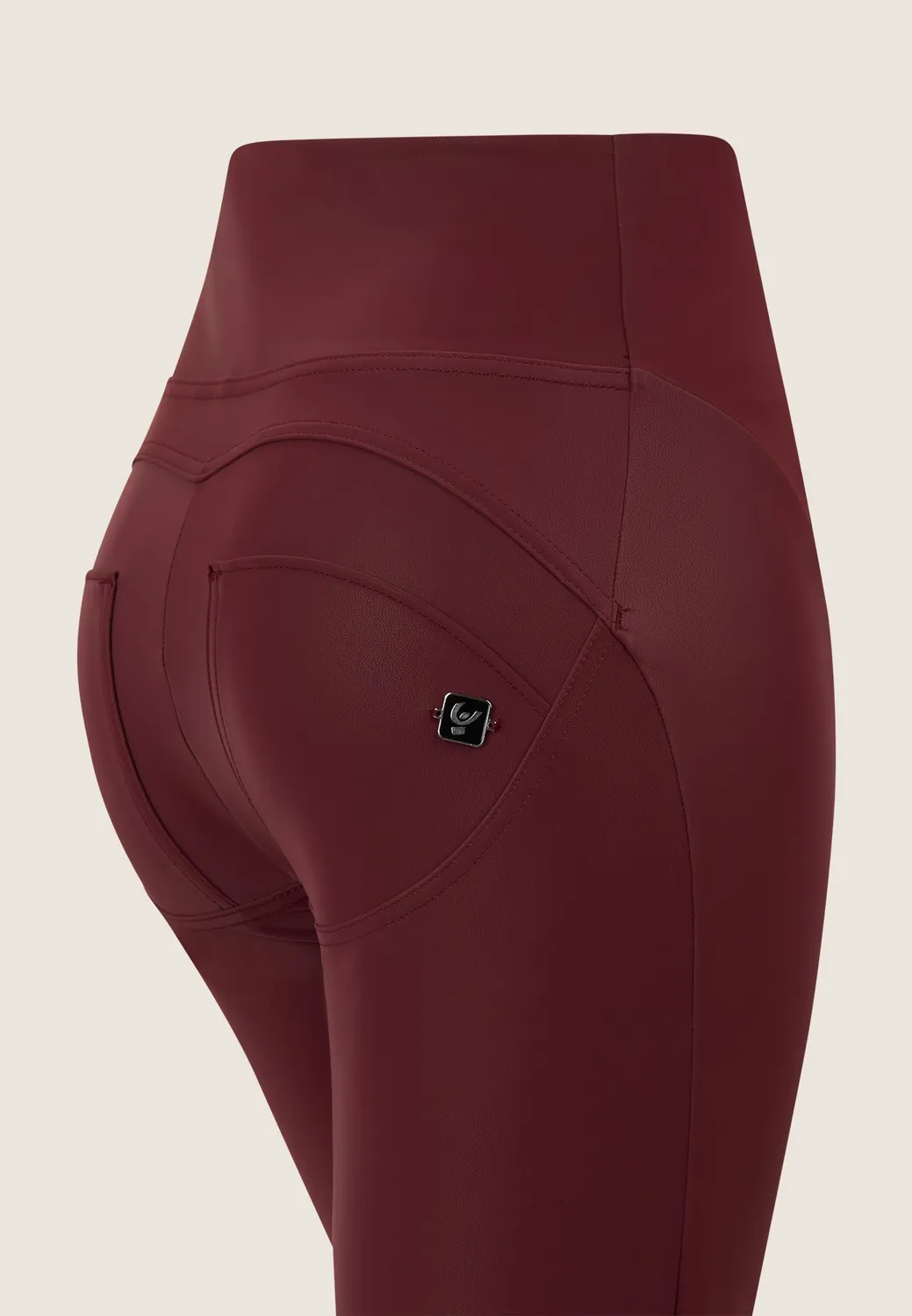 Freddy WR.UP Super Flare Kunstlederhose Lion glänzend