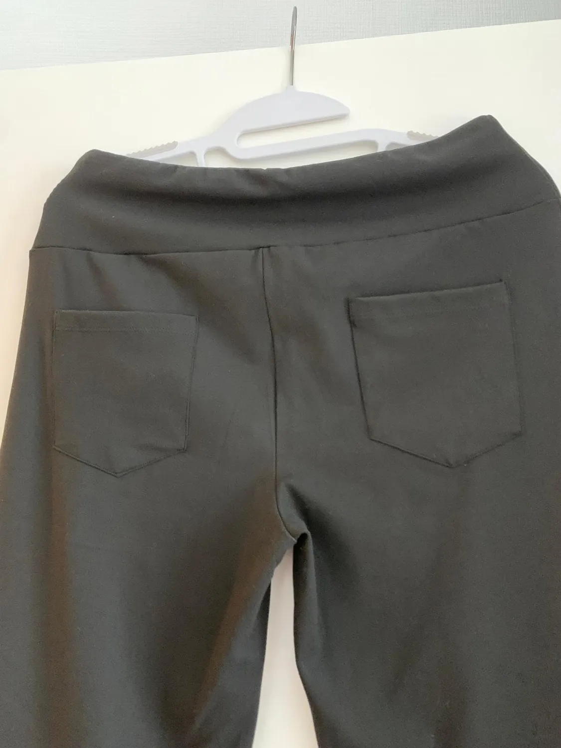 SINOPHANT Yogahose Flared High Waist Schwarz mit Taschen
