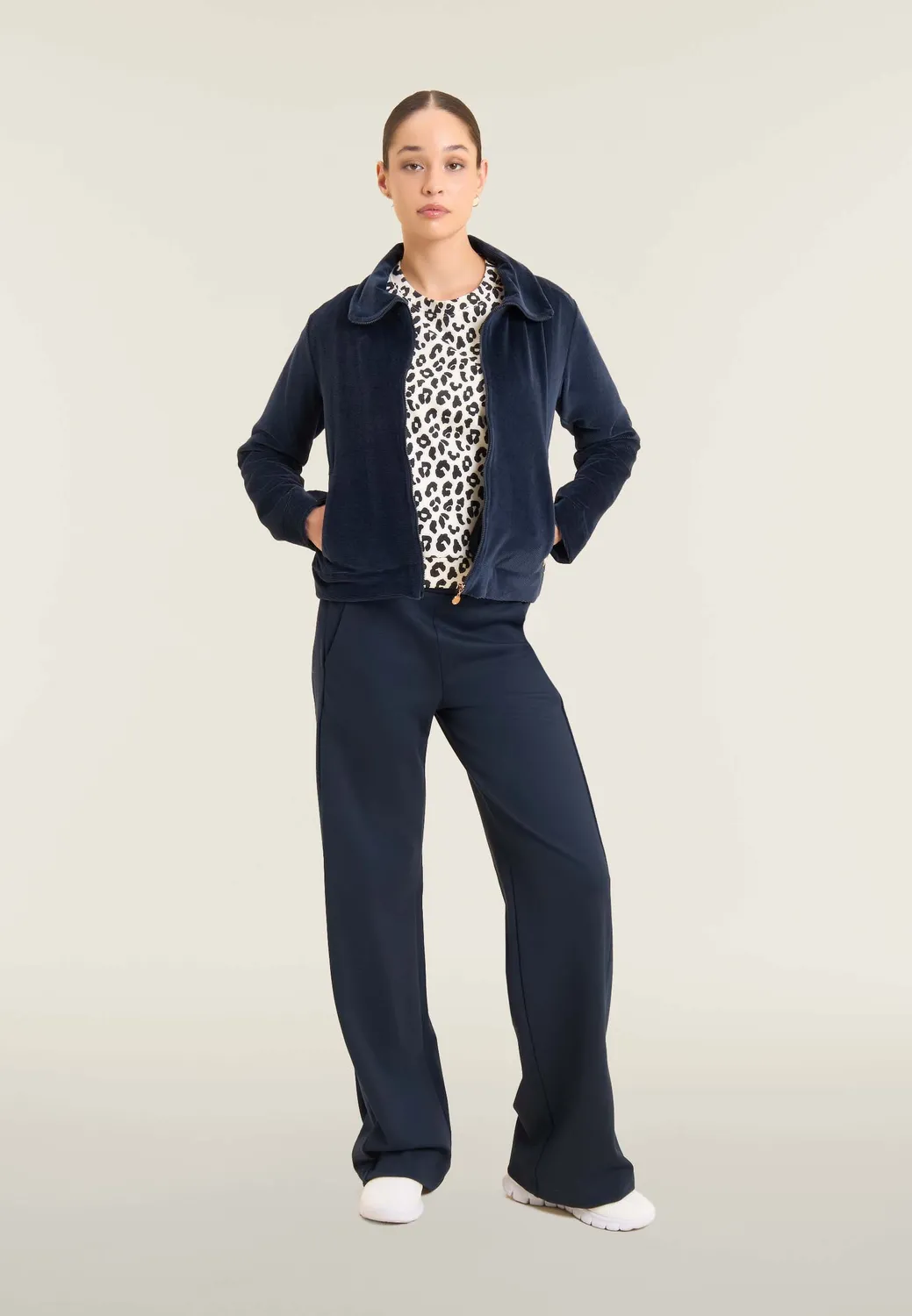 Freddy Leo Sweatshirt Cropped Schwarz Gardenia