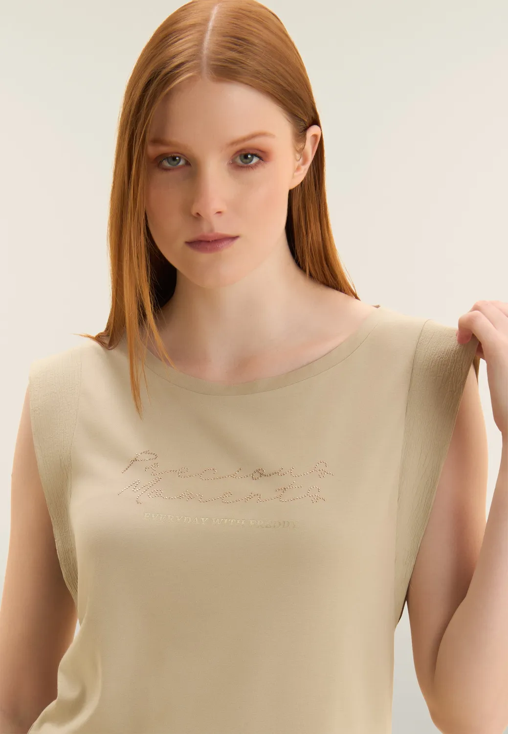 Freddy Crinkle T-Shirt regular schwarz Nieten-Schrift