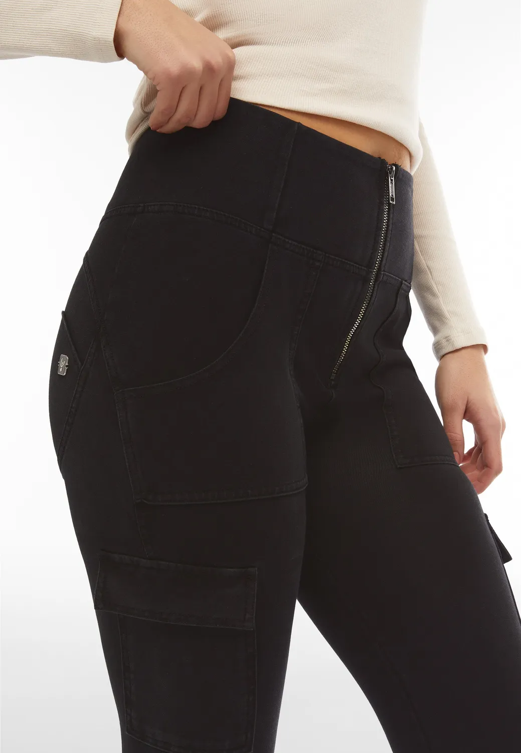 Freddy WR.UP Cargo Jeggings 7/8 Schwarz Push-up