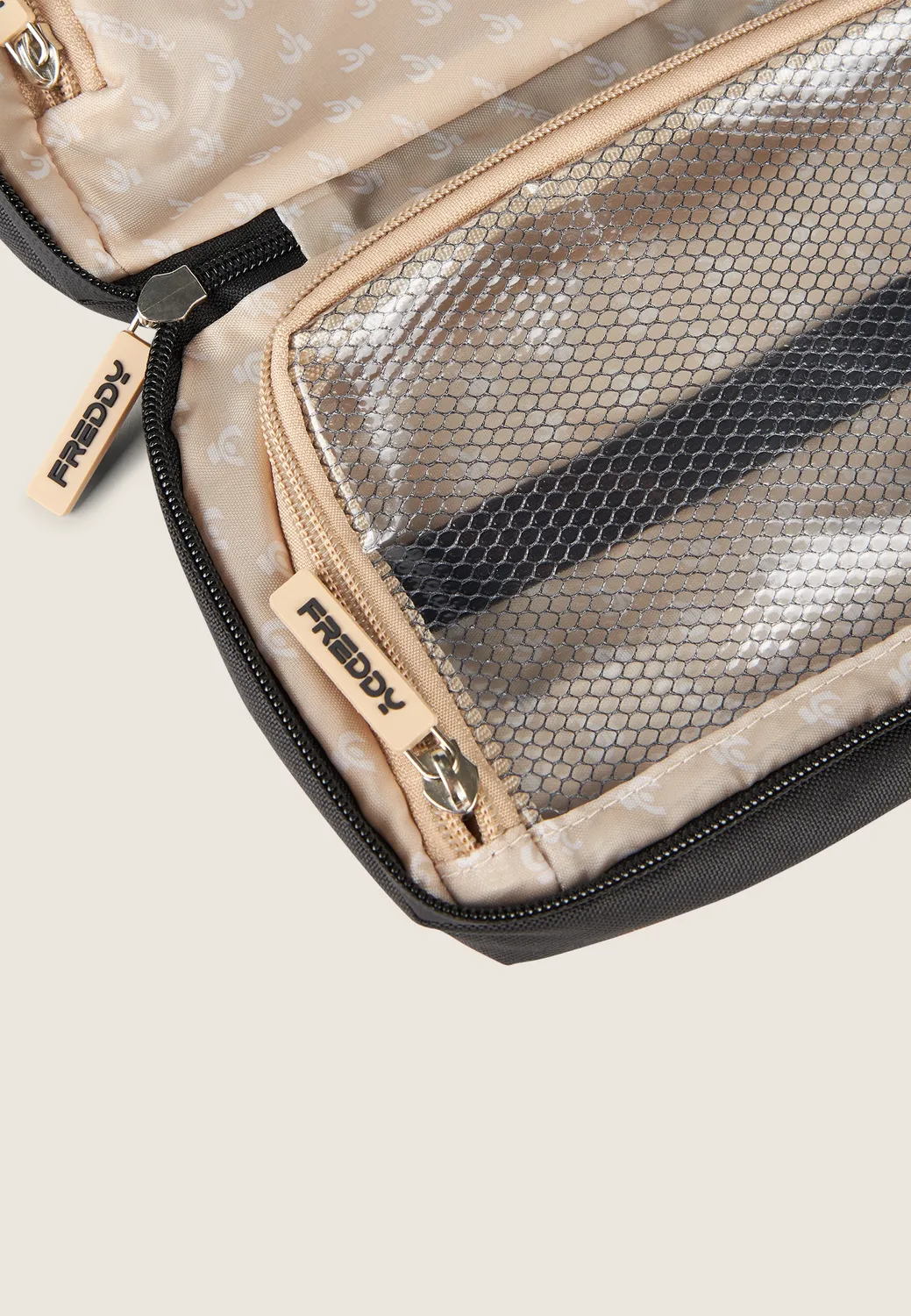 Freddy Beauty Case Kulturtasche Schwarz Hängehaken