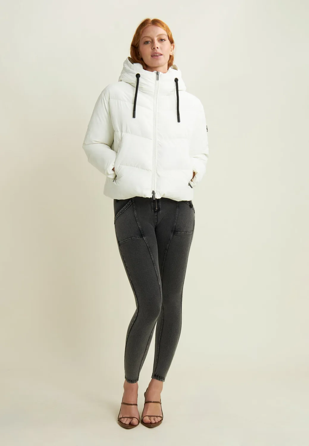 Freddy Cropped Daunenjacke Schwarz Fake-Daune