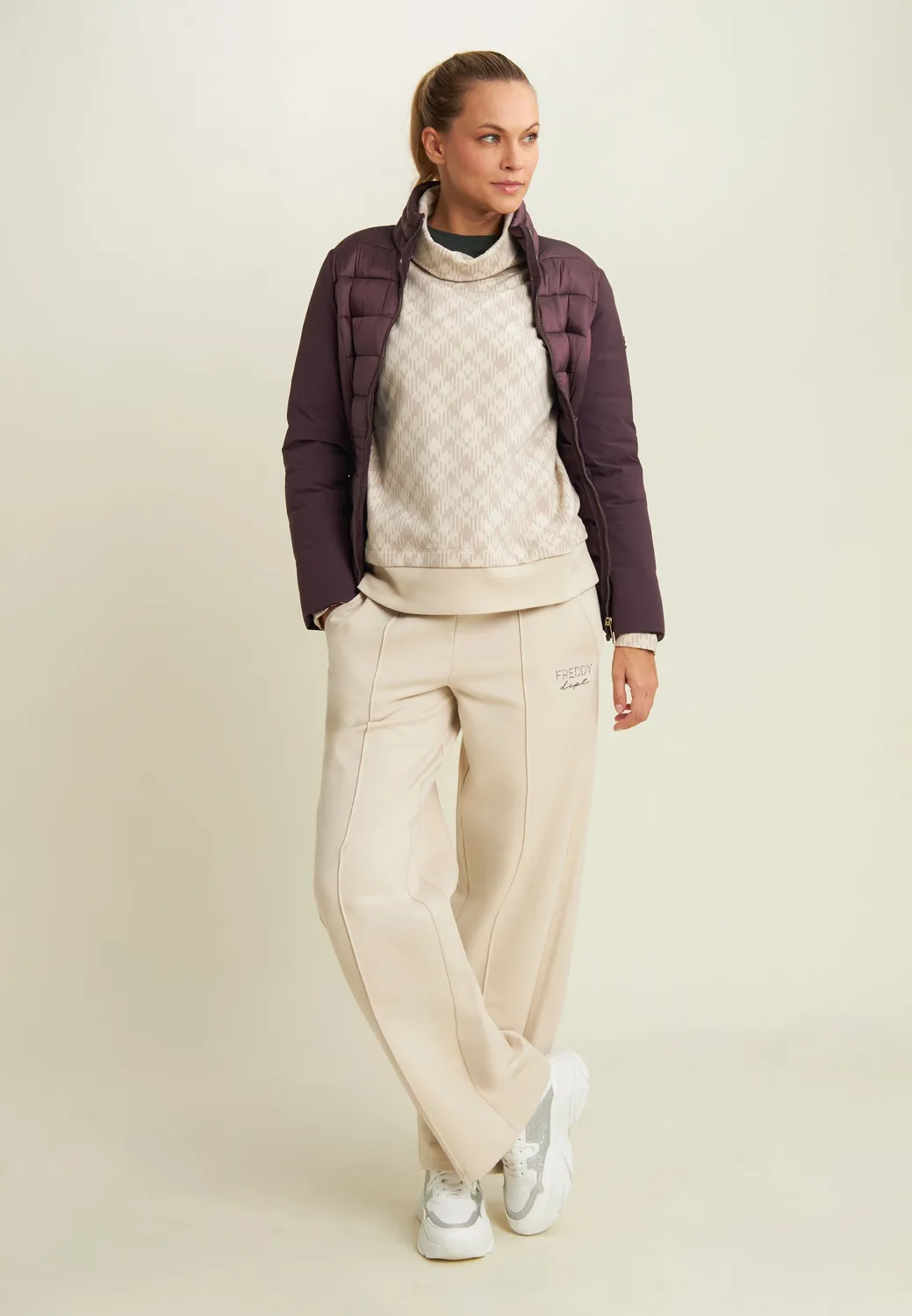 Freddy Wide Leg Sweathose Schwarz mit Biesennaht