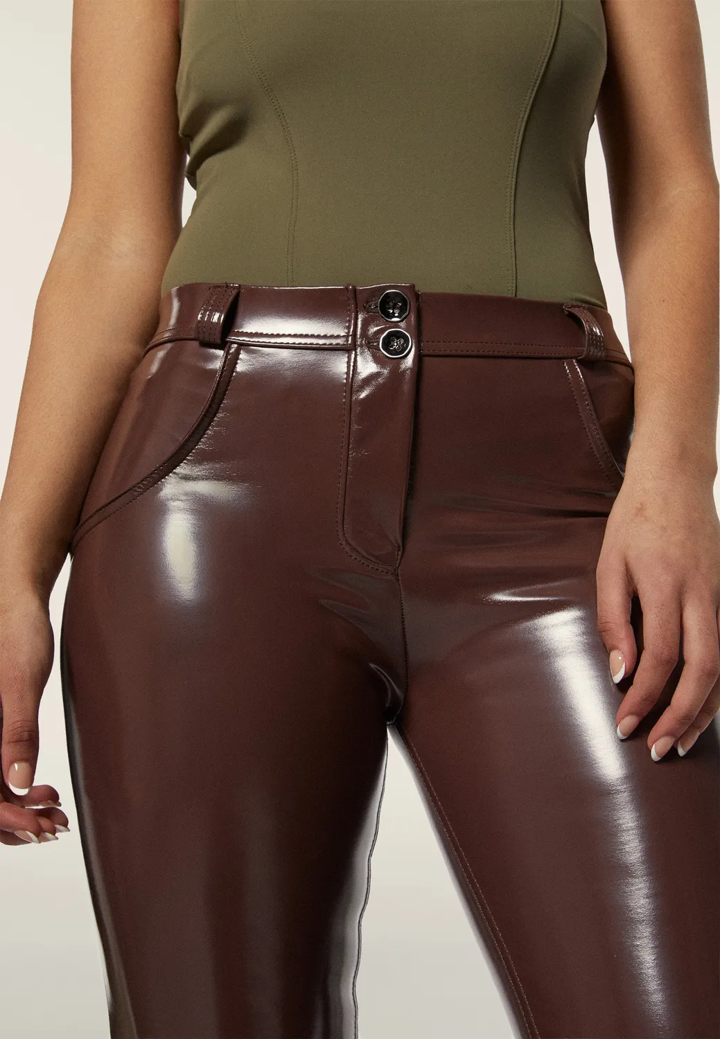 Freddy WR.UP Flare-Hose Latex Schwarz Regular recycelt