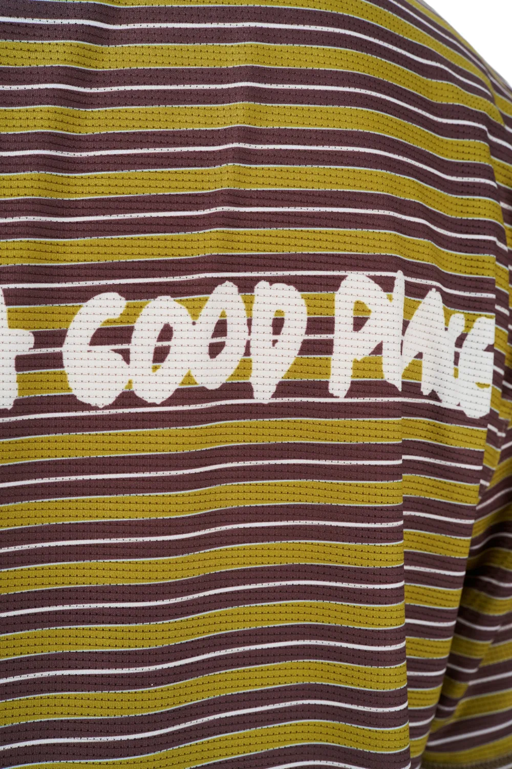 UNNA Wavy Tee Striped Laufshirt Mud Gold atmungsaktiv