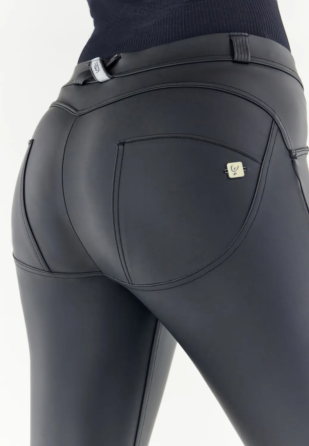 Freddy WR.UP Curvy 7/8 Push-up Hose Schwarz Kunstleder
