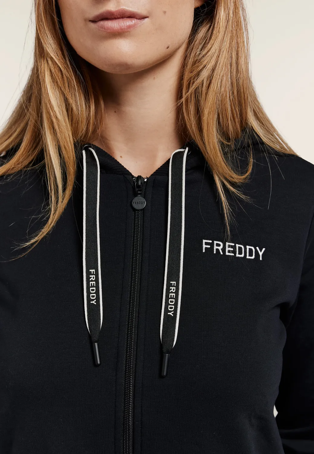 Freddy Damen Kapuzenjacke Full-Zip Schwarz Regular Fit