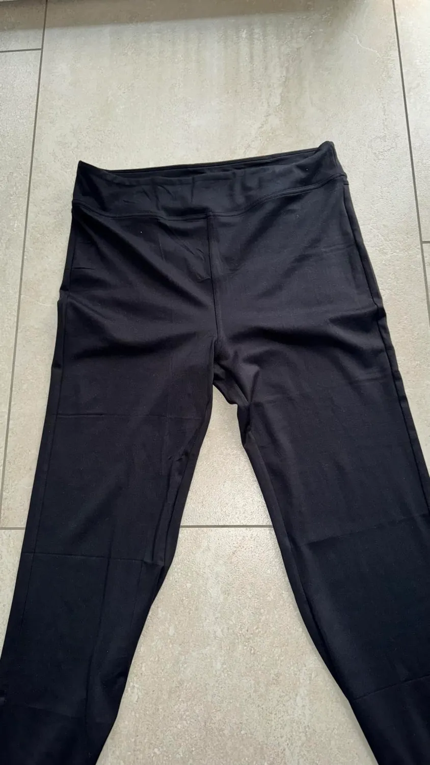 SINOPHANT Yogahose Flared High Waist Schwarz mit Taschen