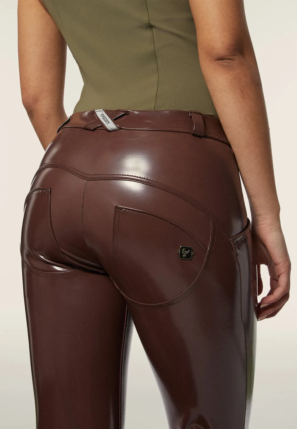 Freddy WR.UP Flare-Hose Latex Schwarz Regular recycelt
