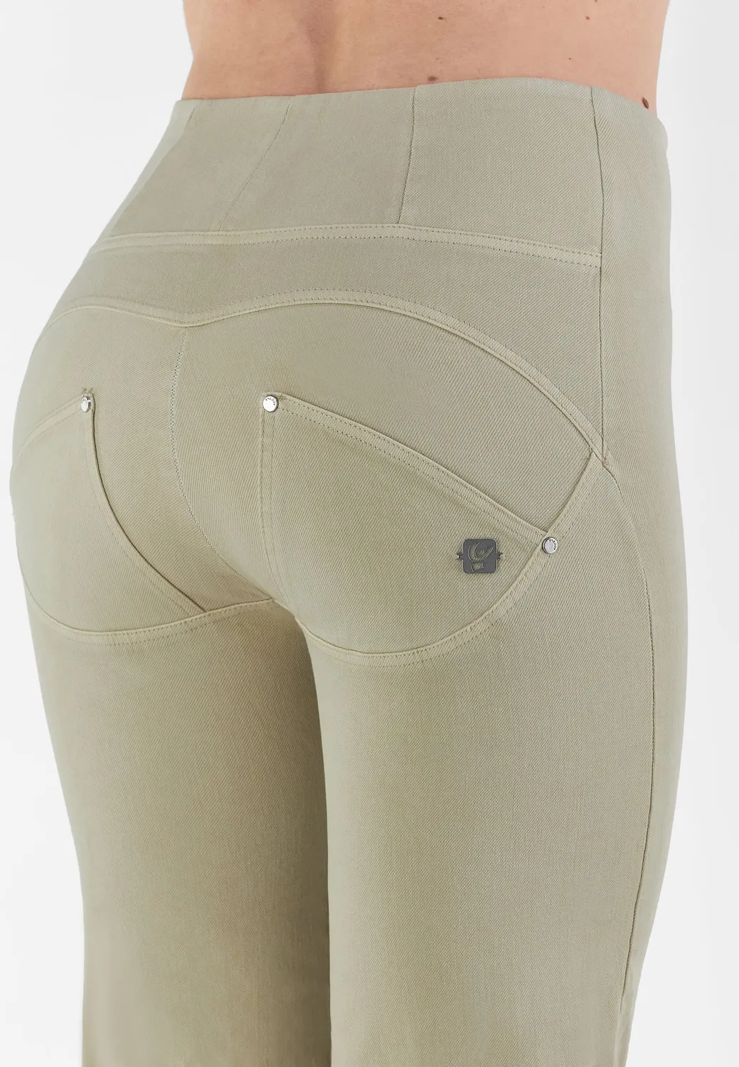Freddy WR.UP Capri Push-up Hose Brown Rice Bio