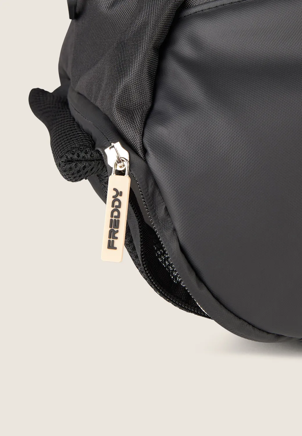 Freddy Sporttasche Schwarz mit Schuhtasche 54 cm