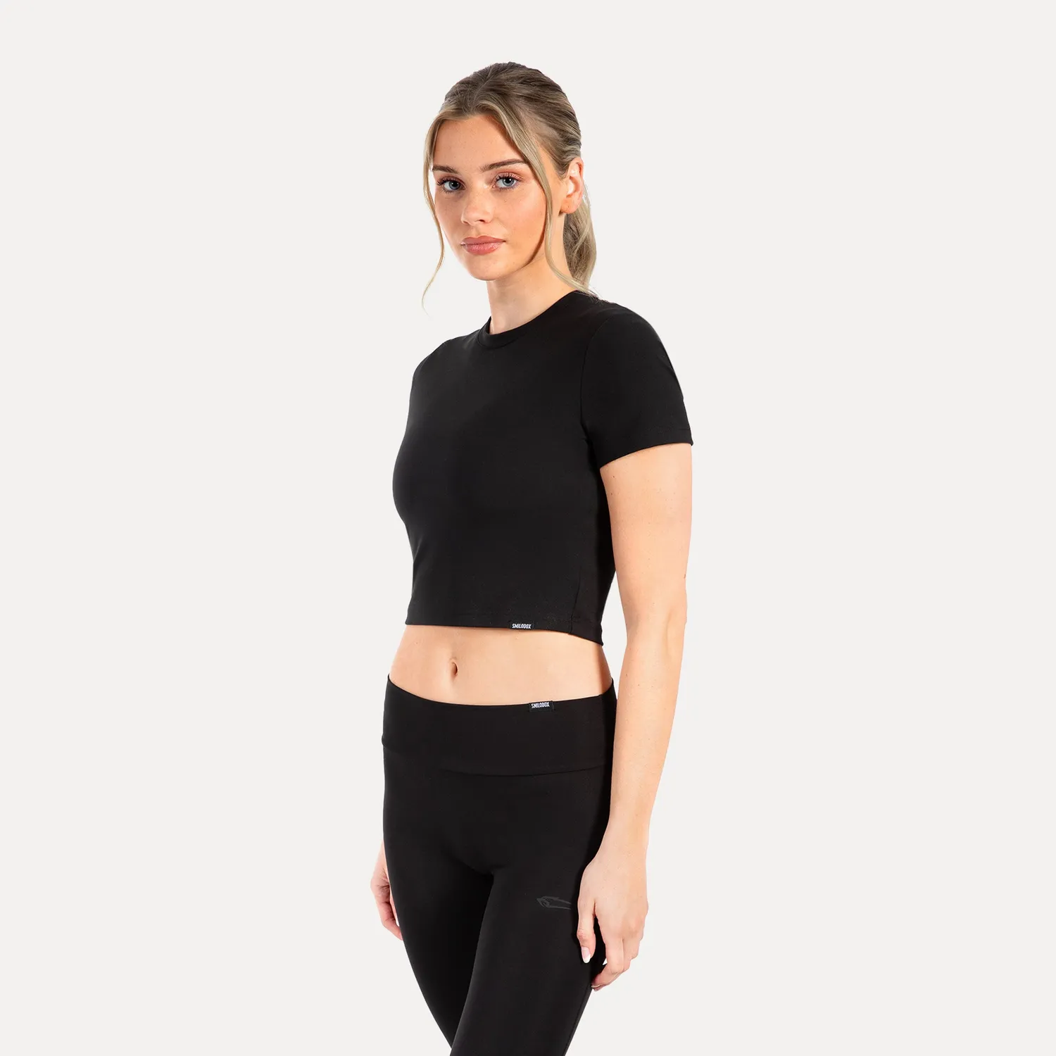 Smilodox Lunara Kenna Crop Shirt Schwarz tailliert