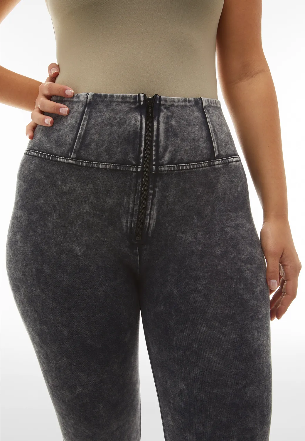 Freddy WR.UP 7/8 Push-up Jeans High Waist bleached