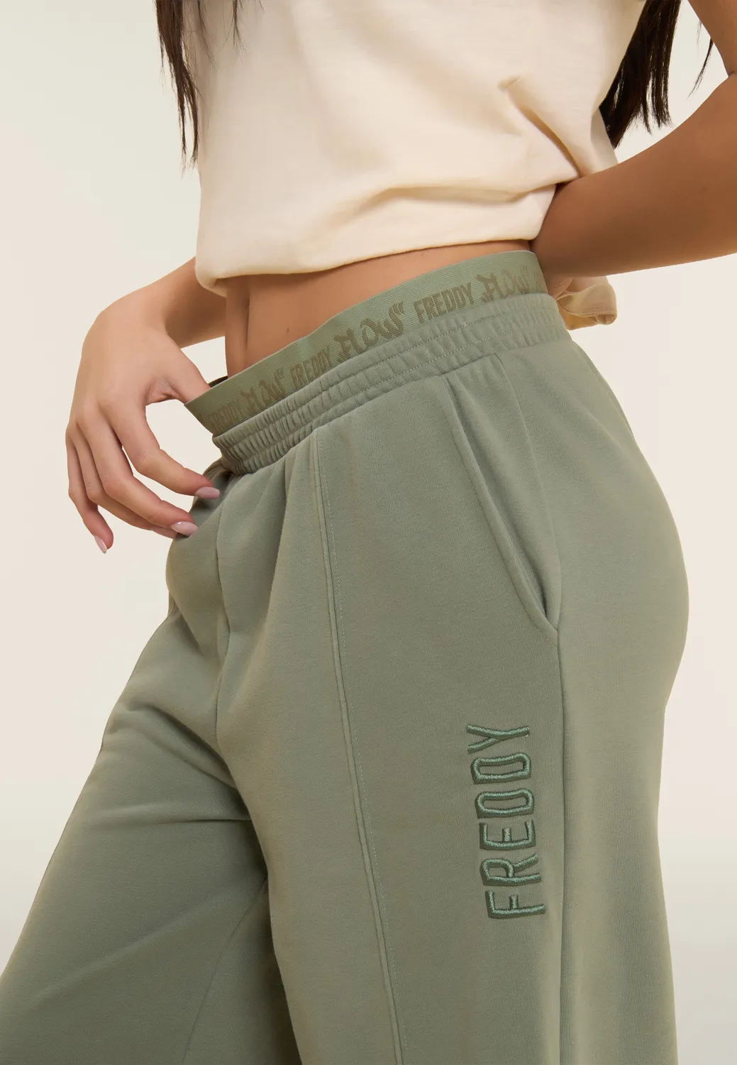 Freddy Flow Oversize Jogginghose Schwarz Wide Leg