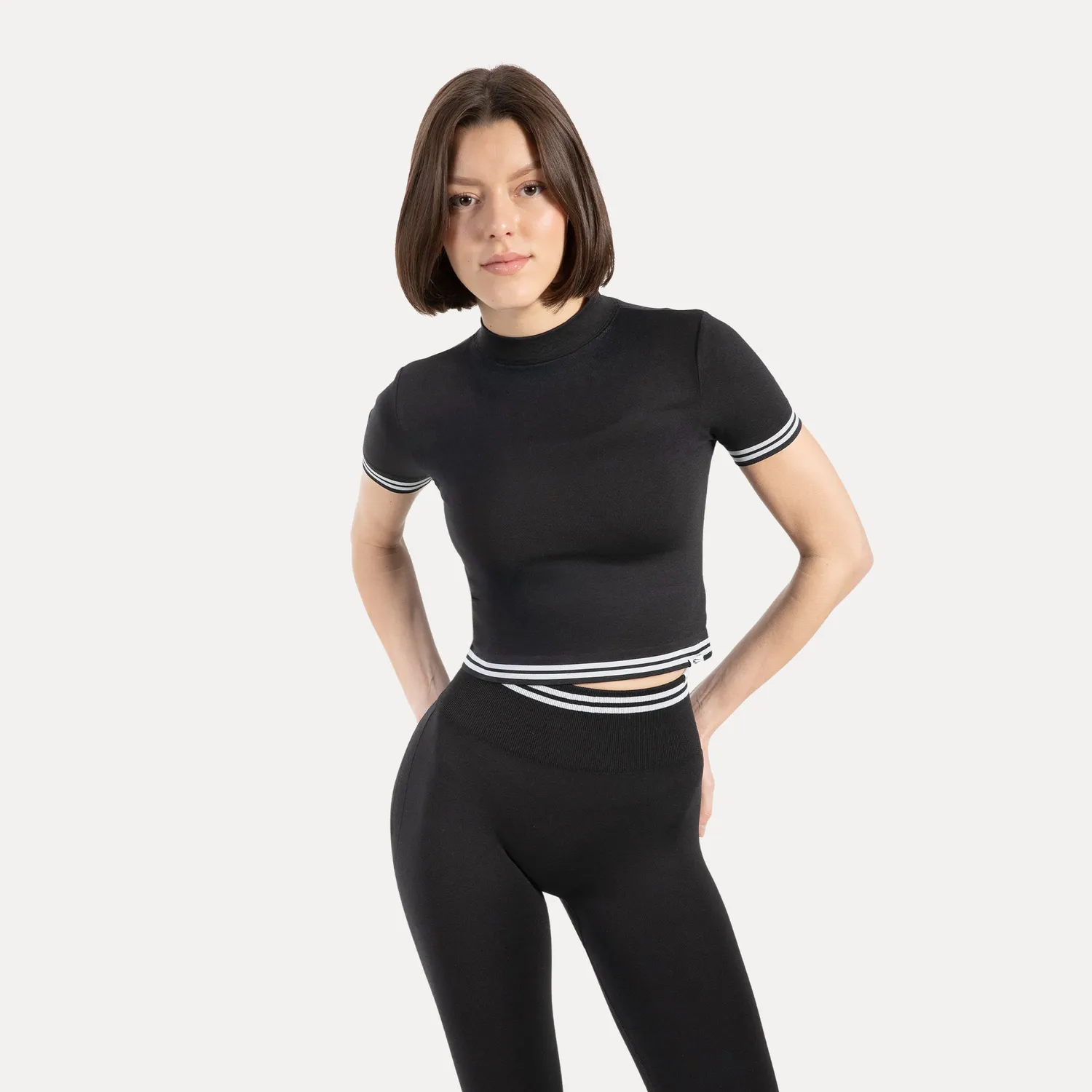 Smilodox Lunara Miriel T-Shirt Damen Schwarz Tailliert