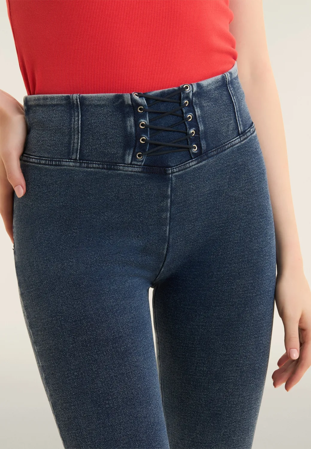 Freddy WR.UP Mini-Flare Satin Jeans Denimblau shaping