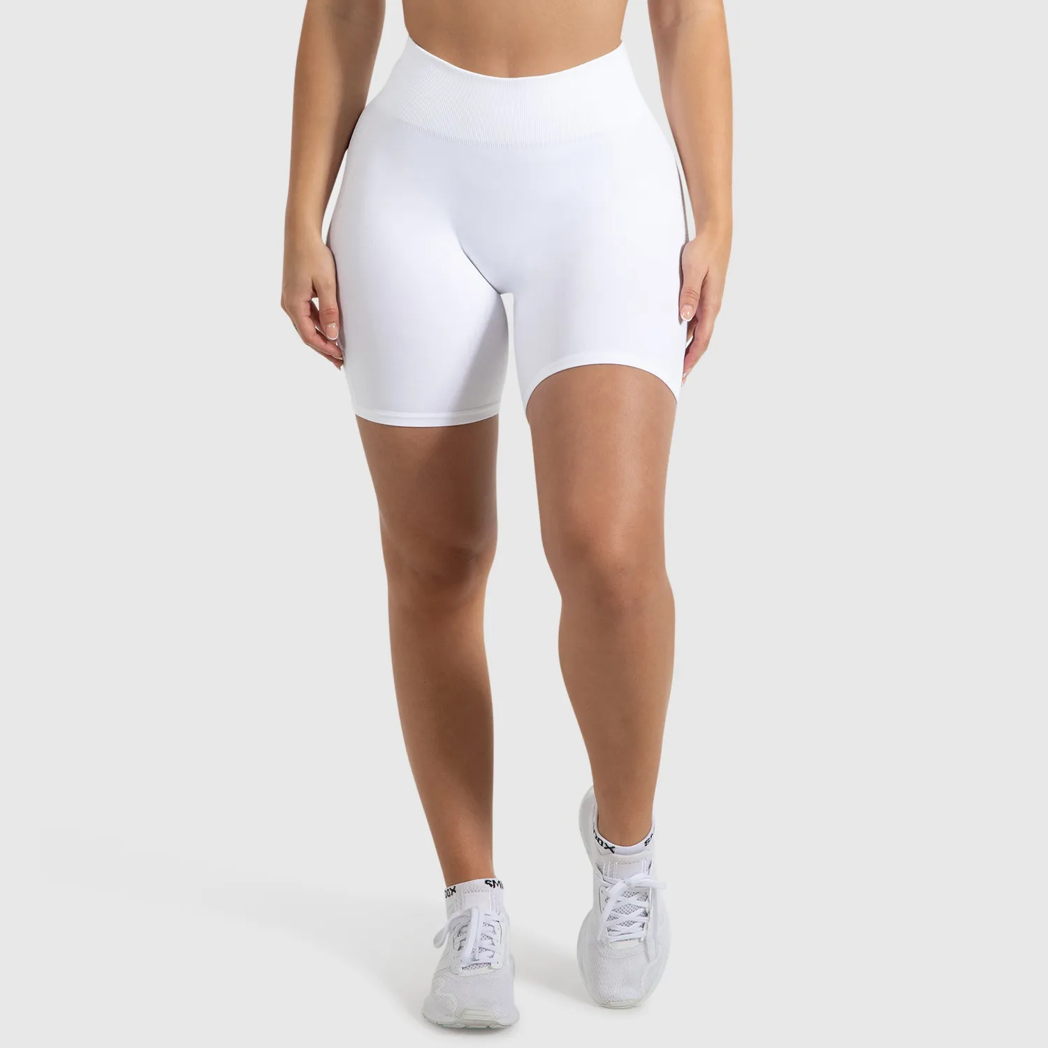 Smilodox Cetrina Scrunch Shorts Damen schwarz seamless