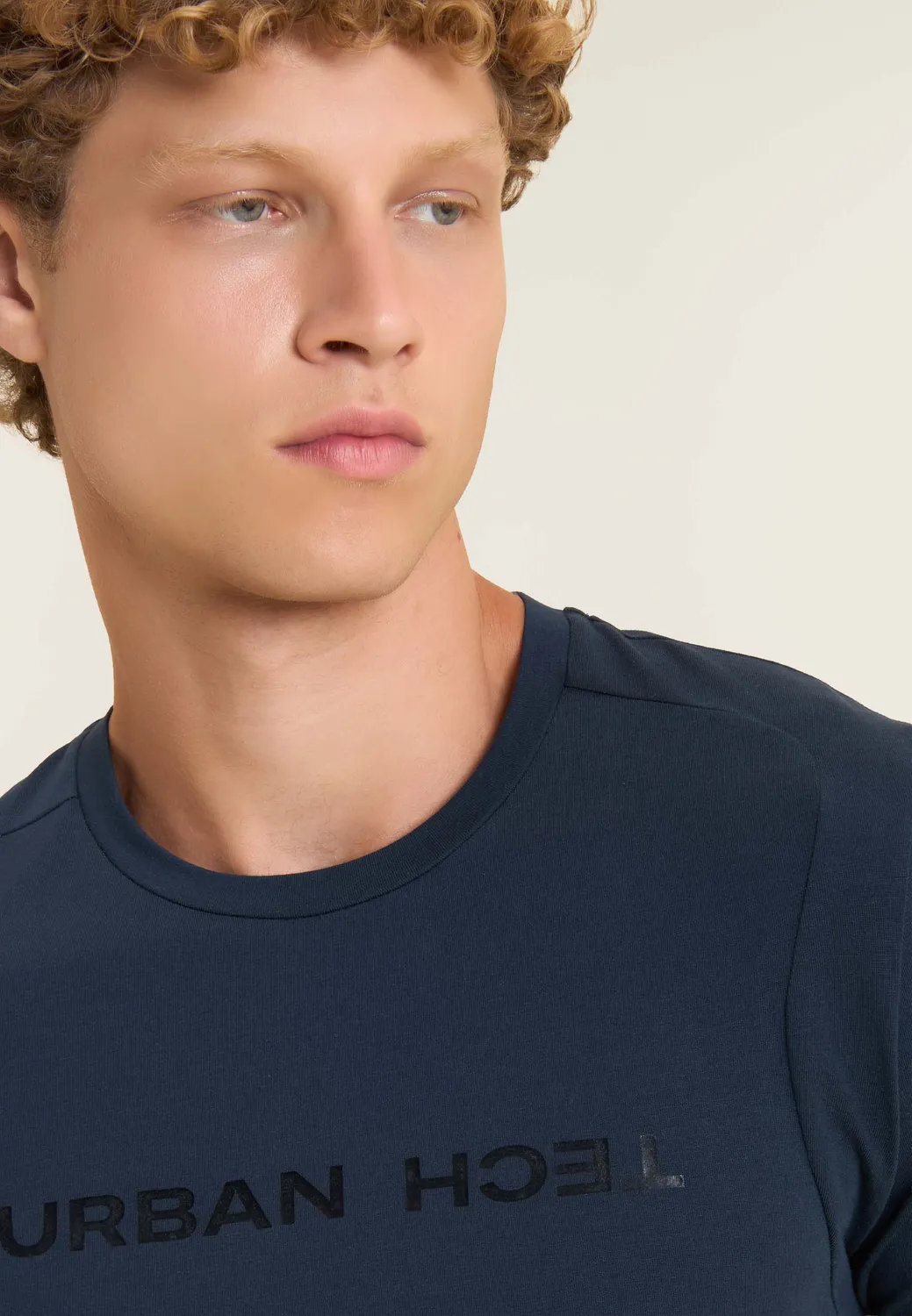 Freddy Herren T-Shirt Regular Raglan Glanz-Print Schwarz
