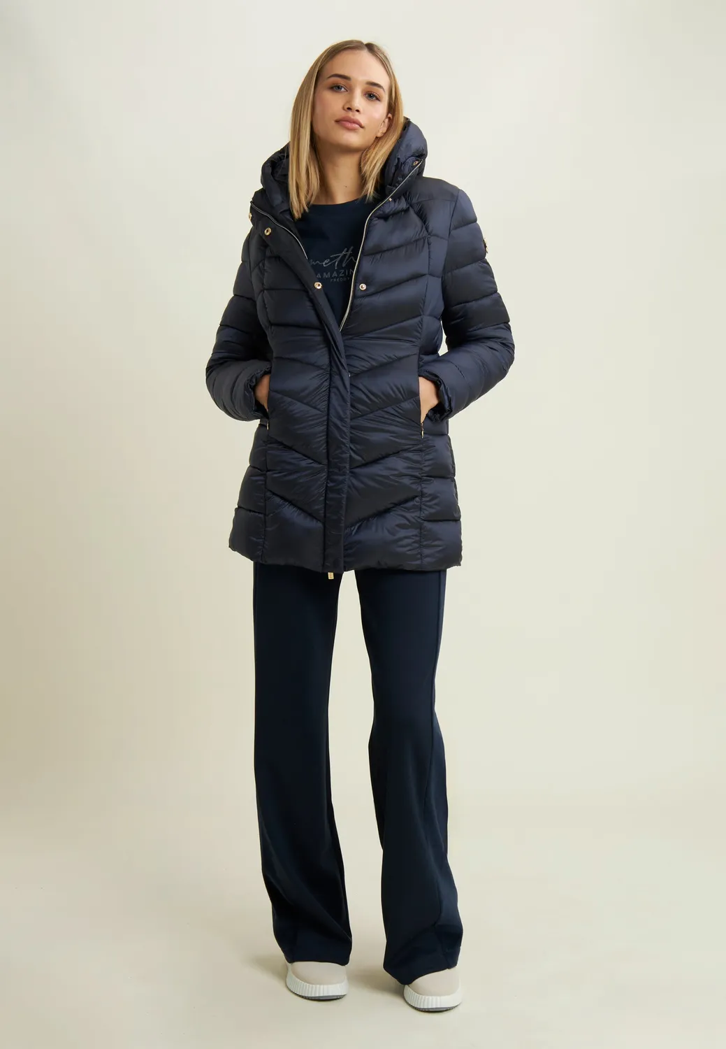 Freddy Steppjacke Daunen-Optik Kapuze schwarz warm