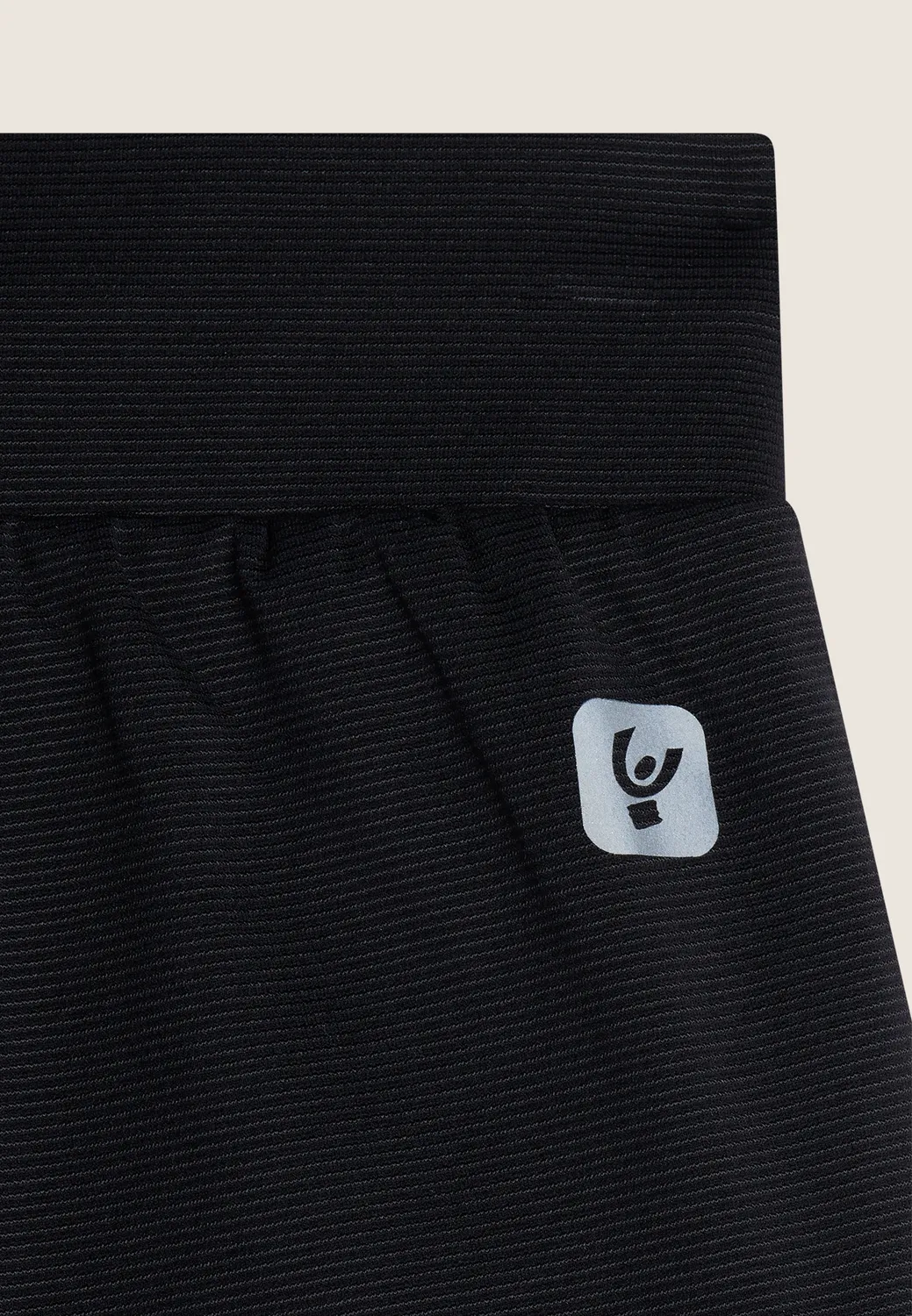 Freddy Shorts Damen Schwarz mit Kordelzug und Taschen