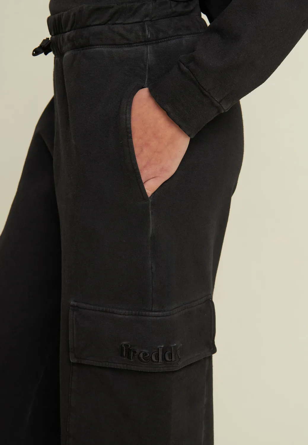 Freddy Cargo Hose Damen Schwarz Wide Leg Cold Dyed Fleece