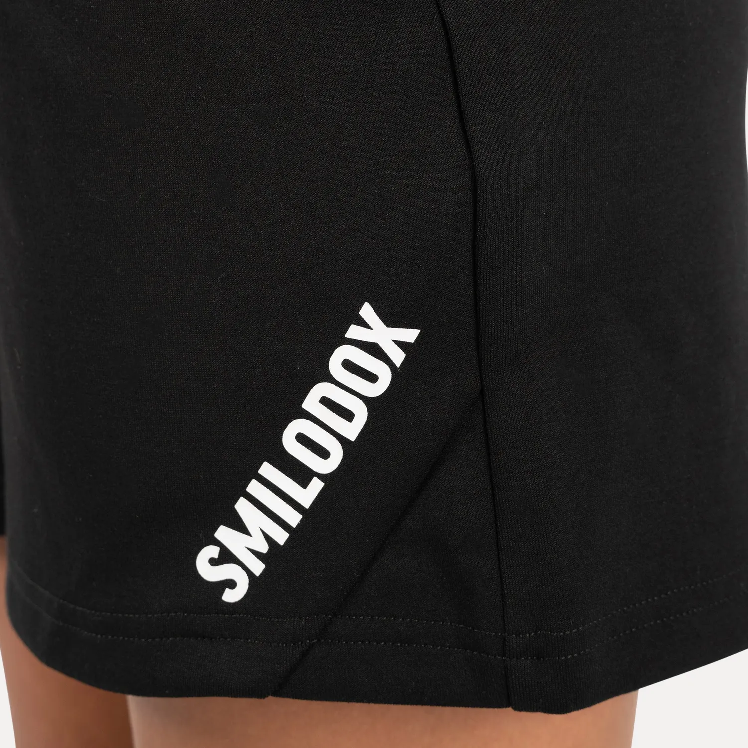 Smilodox Amaze Pro Nerela Shorts Damen schwarz Reiverschluss
