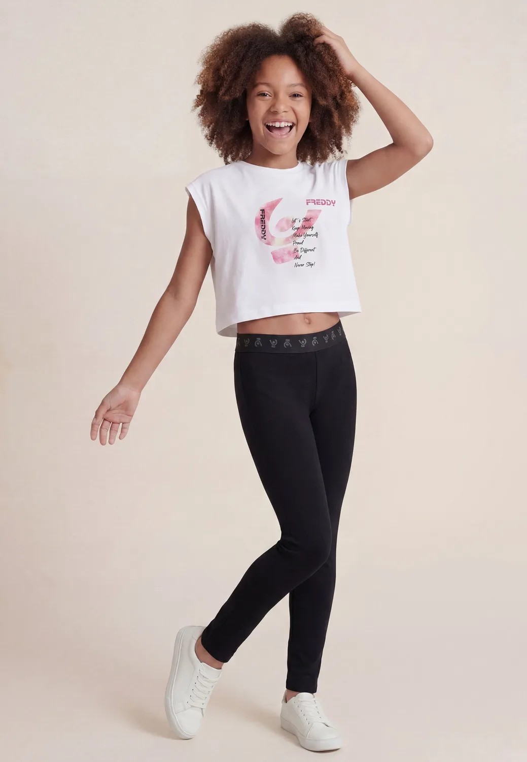 Freddy Cropped T-Shirt ohne Ärmel Maxi-Logo weiß 8 Jahre