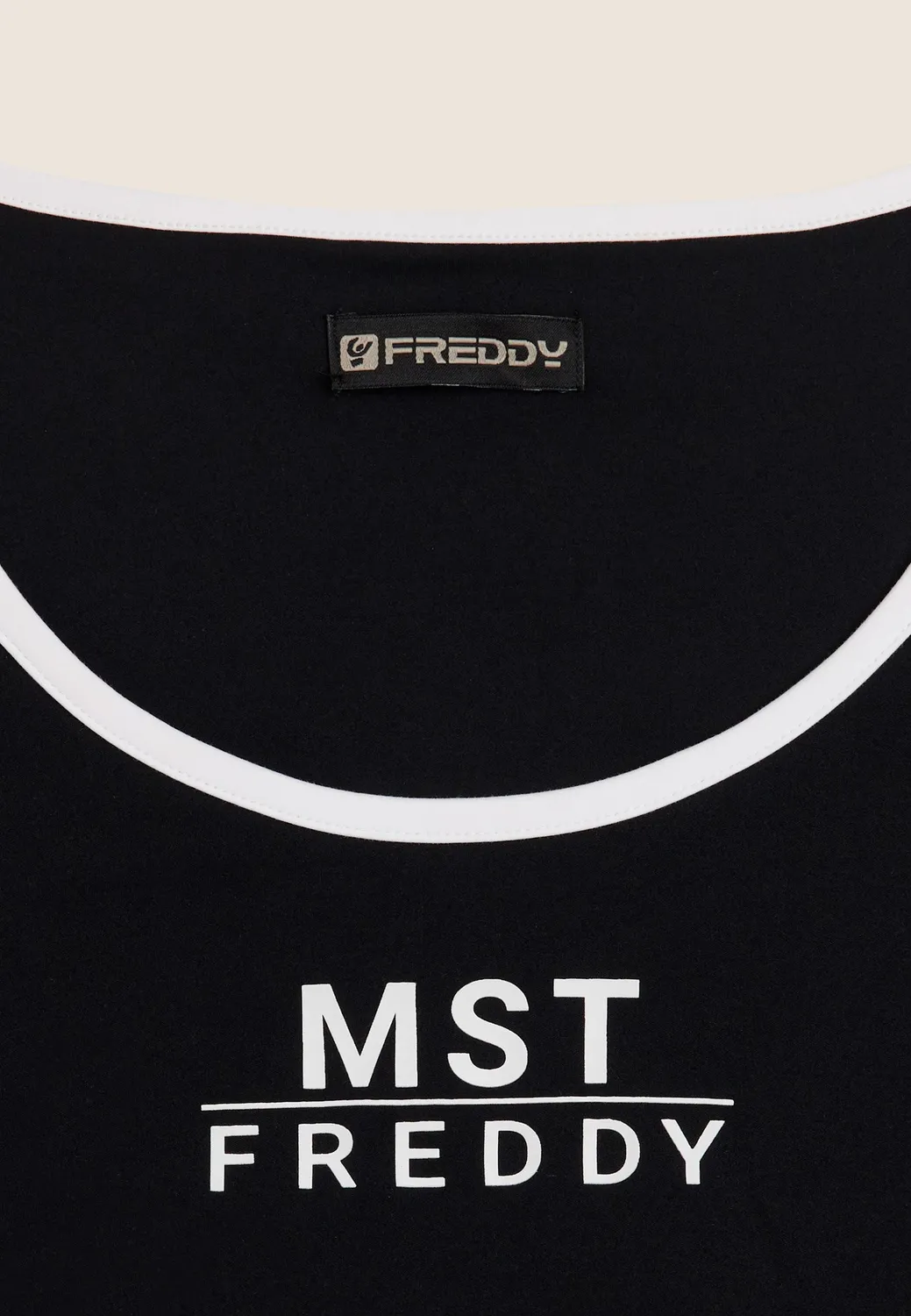 Freddy MST Cropped Sporttop Schwarz-Weiß mittlere Stütze
