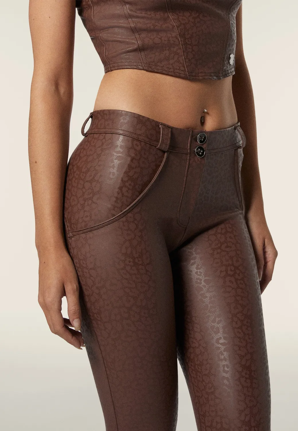 Freddy WR.UP Leggings Leo Schwarz Push-up Simil Leder