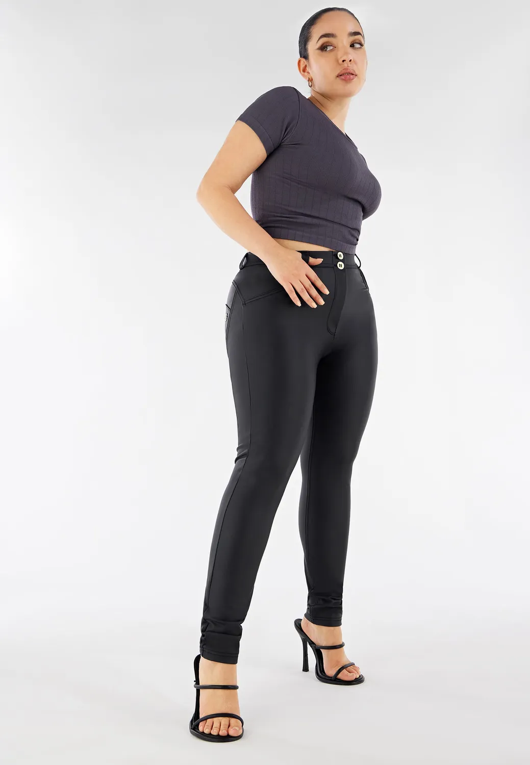 Freddy WR.UP Curvy Hose Kunstleder Schwarz Push-up
