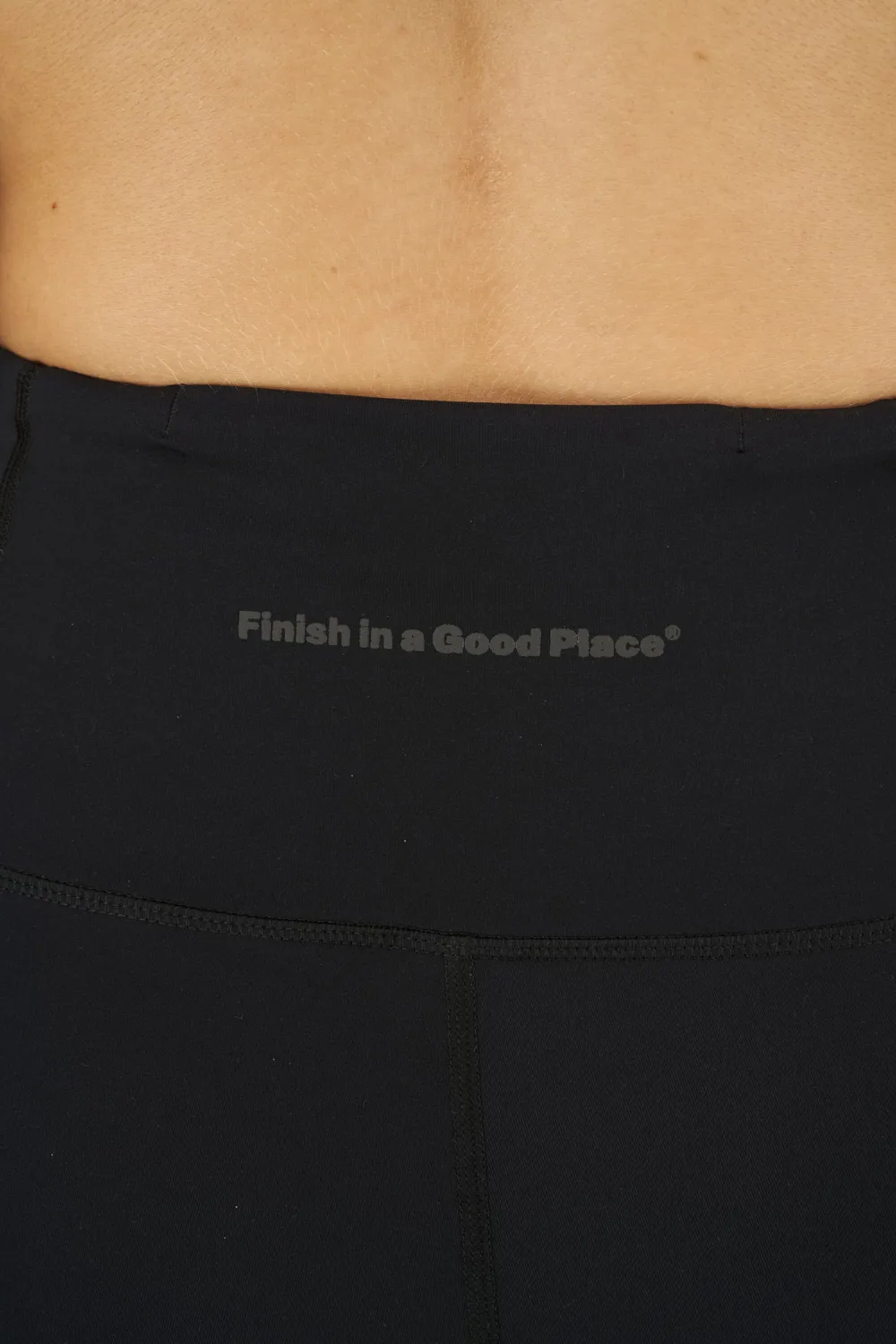 UNNA Good Place Shorts Black leichte Kompression