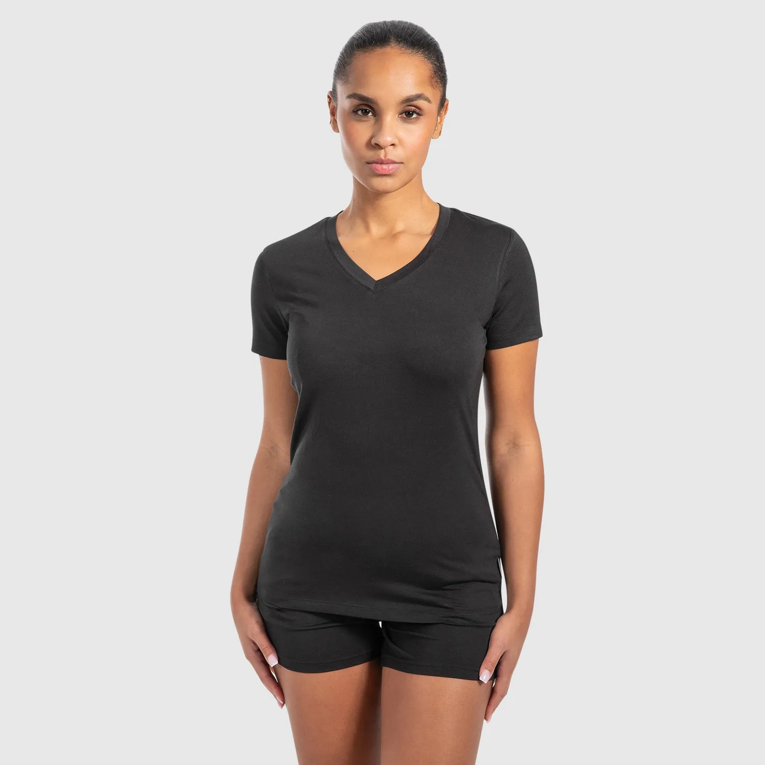 Smilodox Lunara Nela Modal T-Shirt Schwarz V-Neck