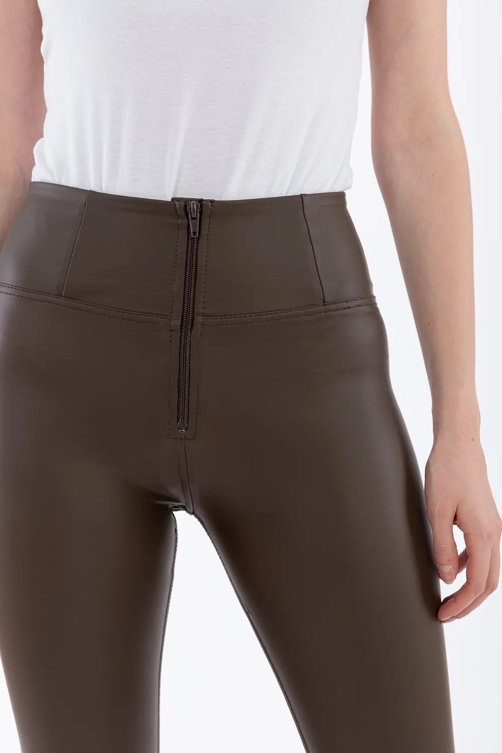 Freddy WR.UP Kunstlederhose Schwarz High Waist Special