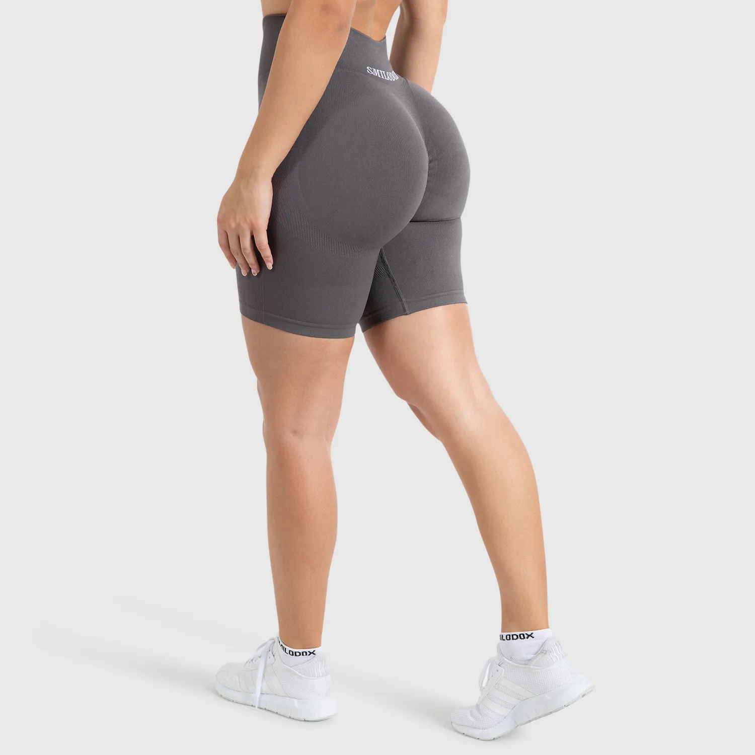 Smilodox Cetrina Maria Solid Shorts Schwarz Scrunch