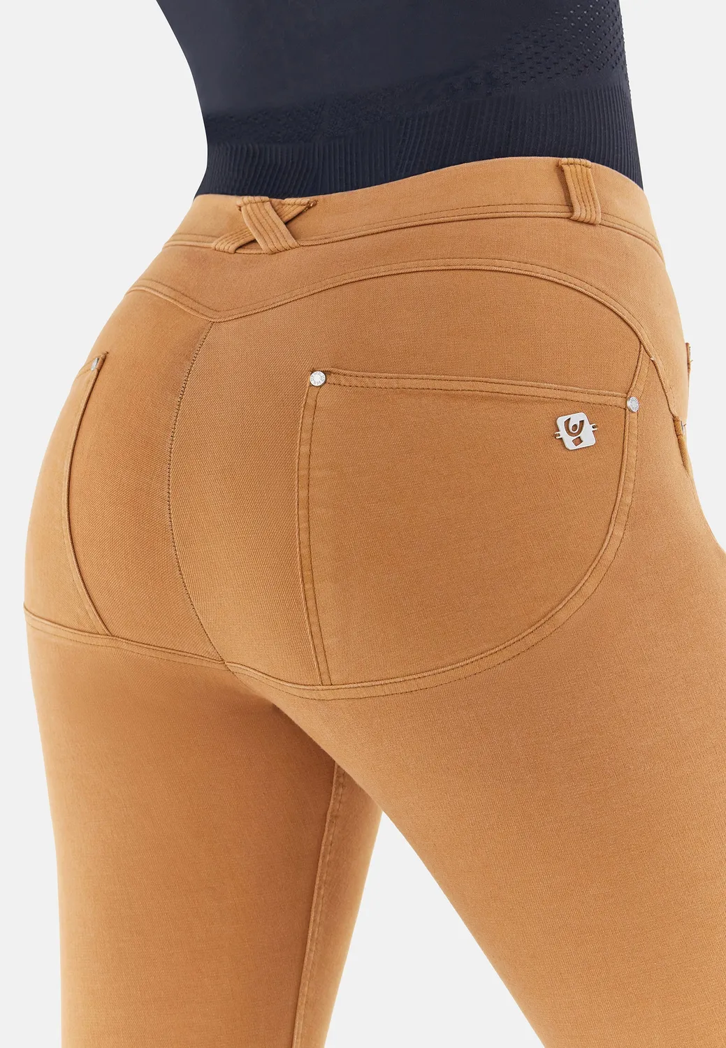 Freddy WR.UP Curvy Hose Sugar Almond Öko-Twill
