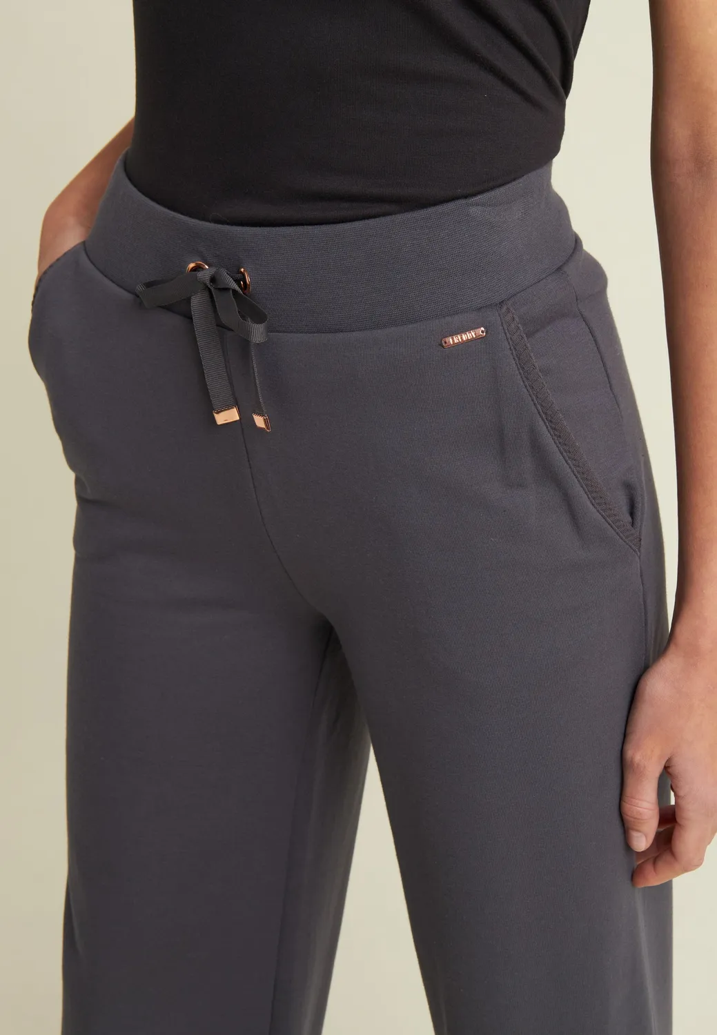 Freddy Wide Leg Hose schwarz Micro-Zopf