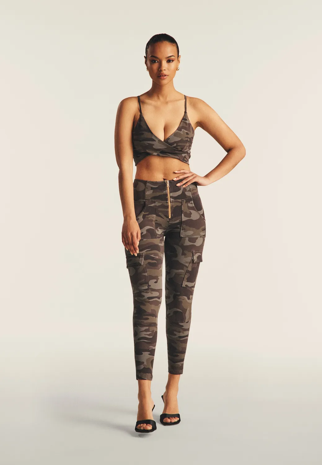 Freddy Camo Cropped Top Damen mit Front-Kreuzung