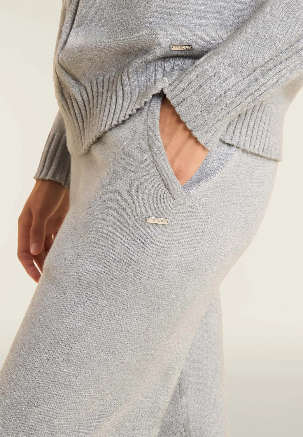 Freddy Damen Sporthose Grau Gerades Bein Taschen