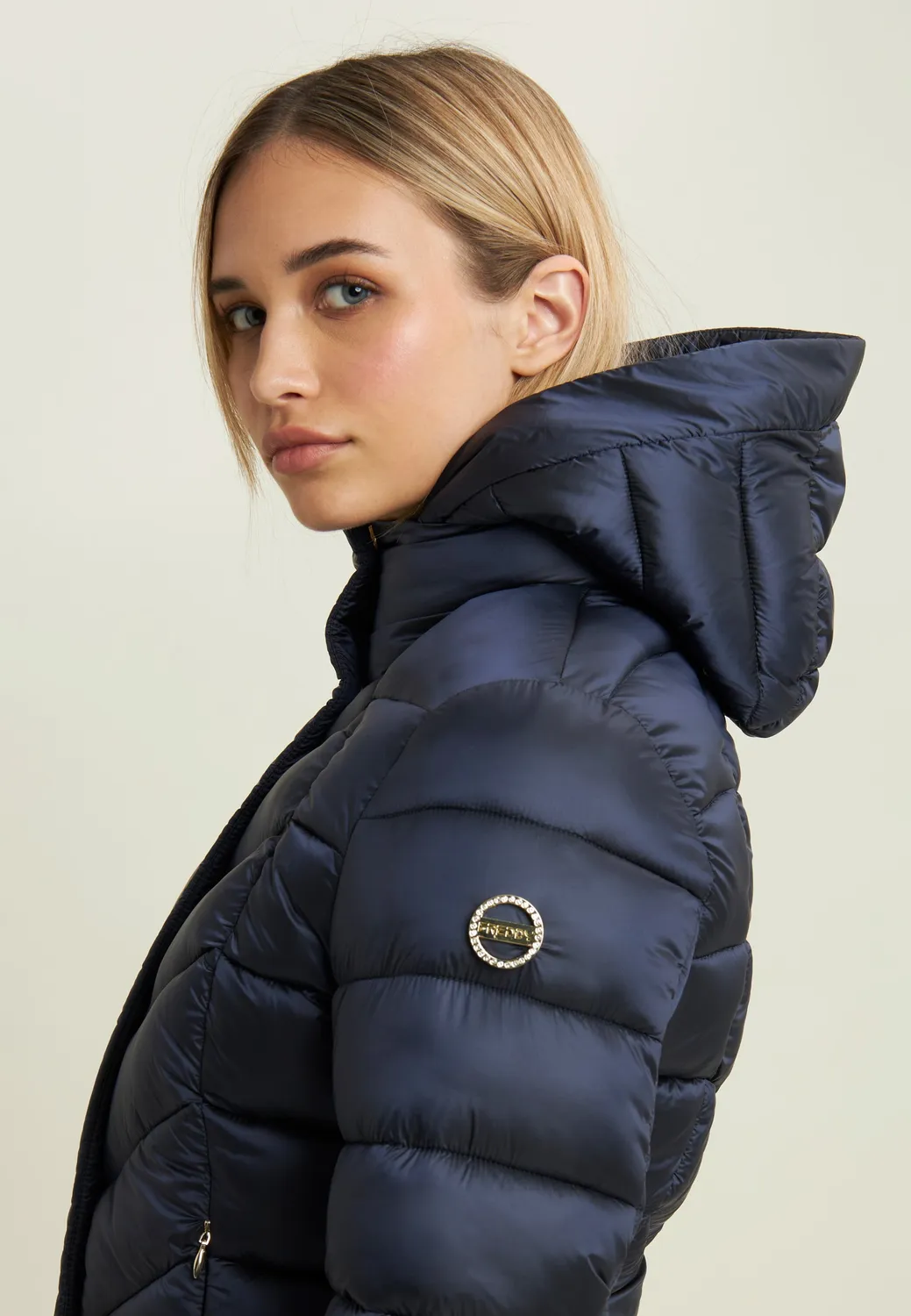 Freddy Steppjacke Daunen-Optik Kapuze schwarz warm