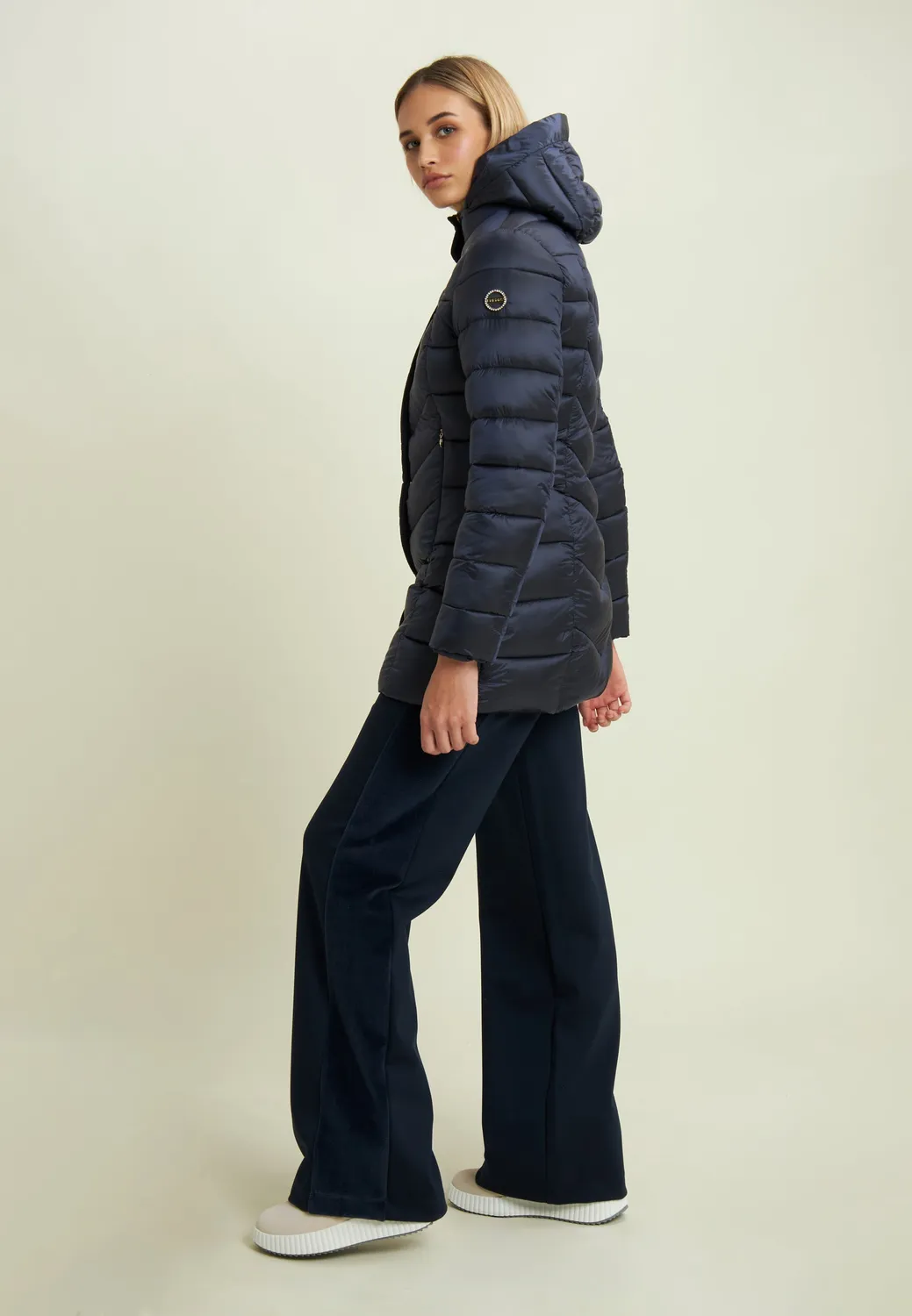 Freddy Steppjacke Daunen-Optik Kapuze schwarz warm