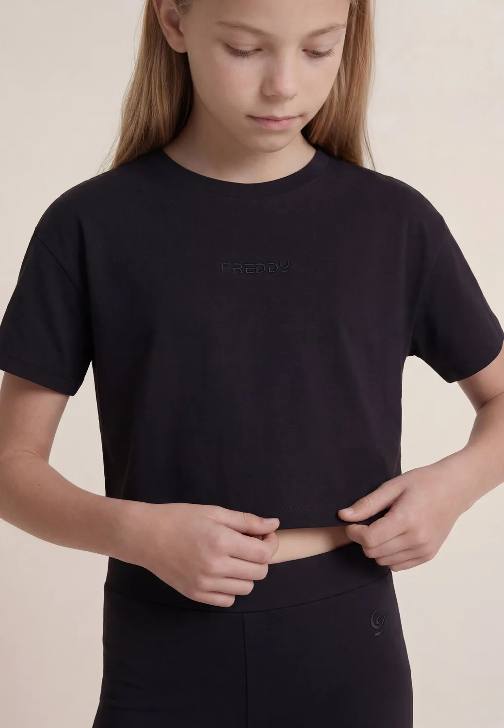 Freddy Cropped T-Shirt Mädchen Schwarz Sticklogo