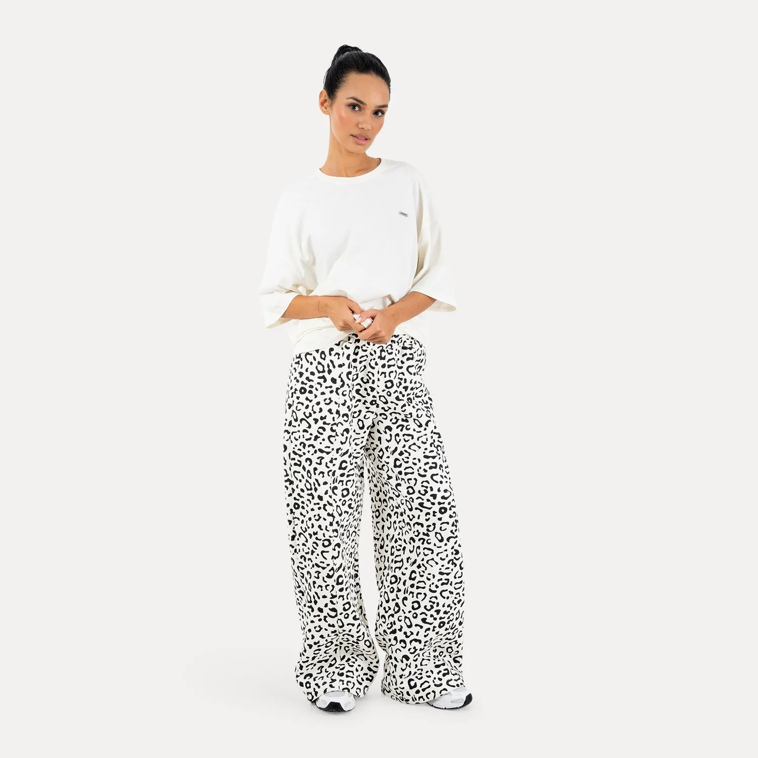 Smilodox Sorea Leora Jogginghose Dunkelblau Leo Oversize
