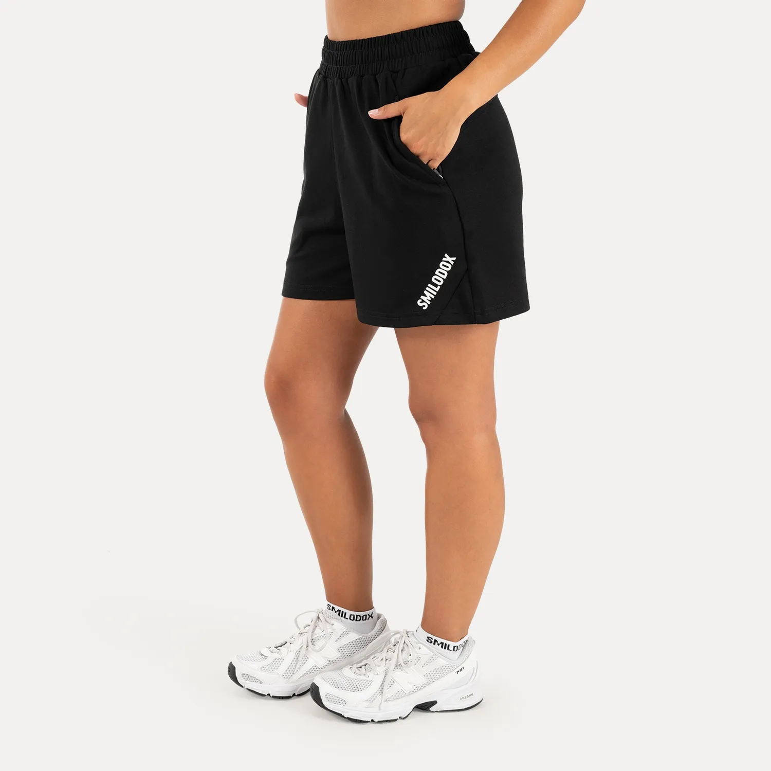 Smilodox Amaze Pro Nerela Shorts Damen schwarz Reiverschluss
