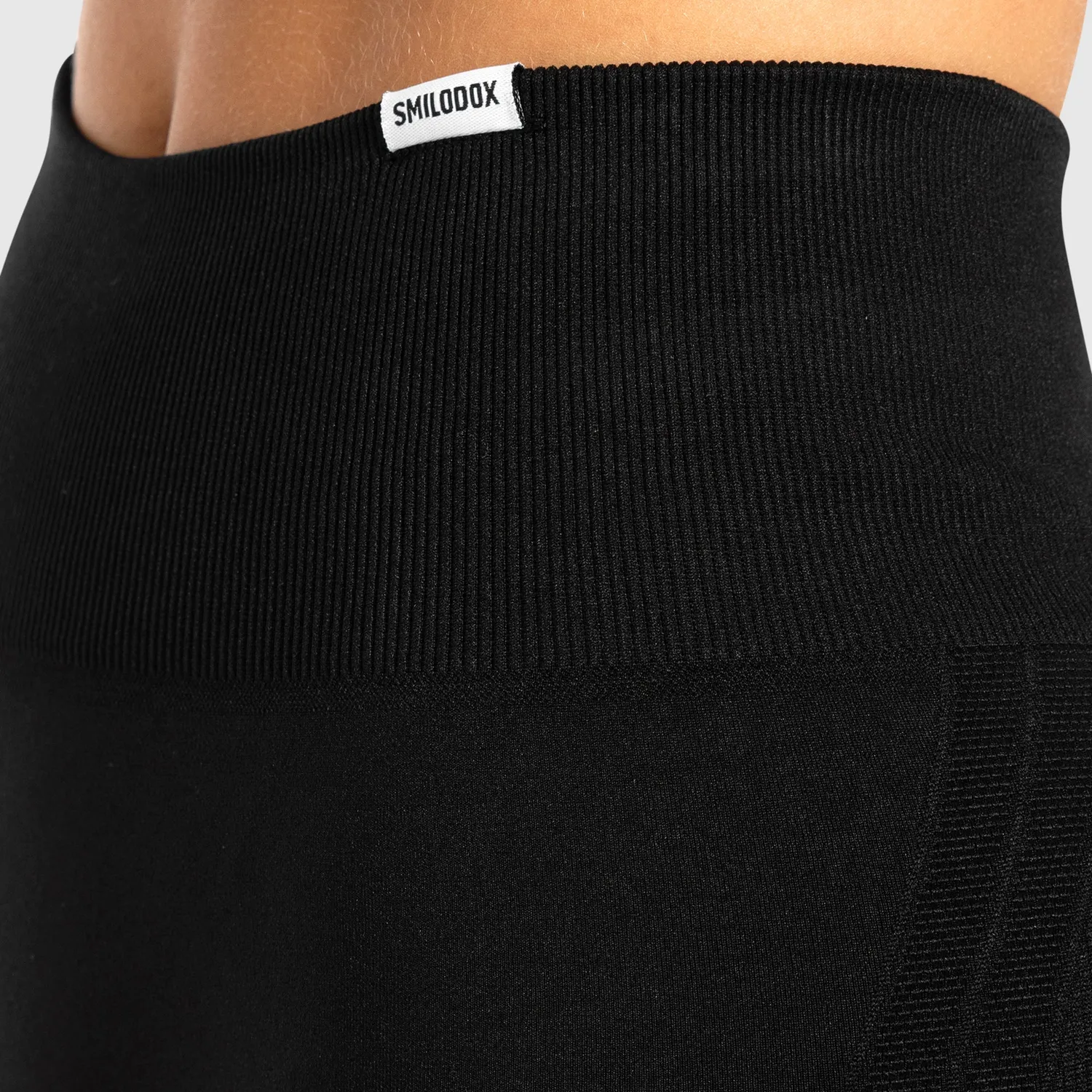Smilodox Cetrina Scrunch Issy Shorts Schwarz High Waist
