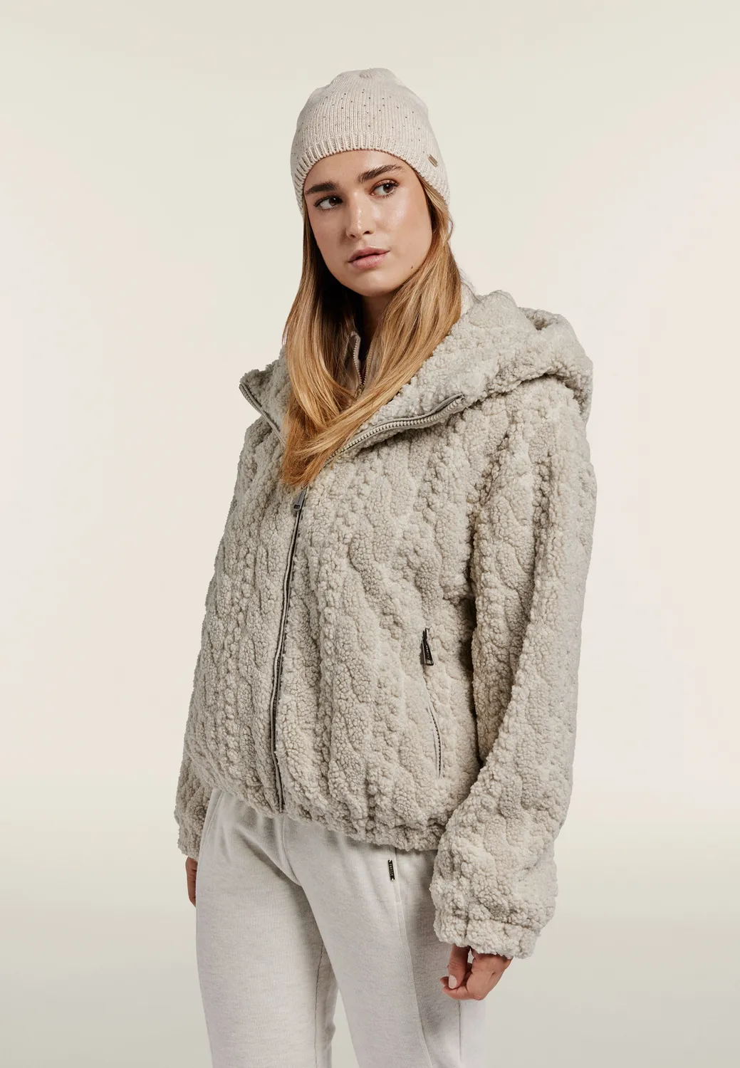 Freddy Sherpa Jacke mit Kapuze Chanterelle M45 Zopfstrick