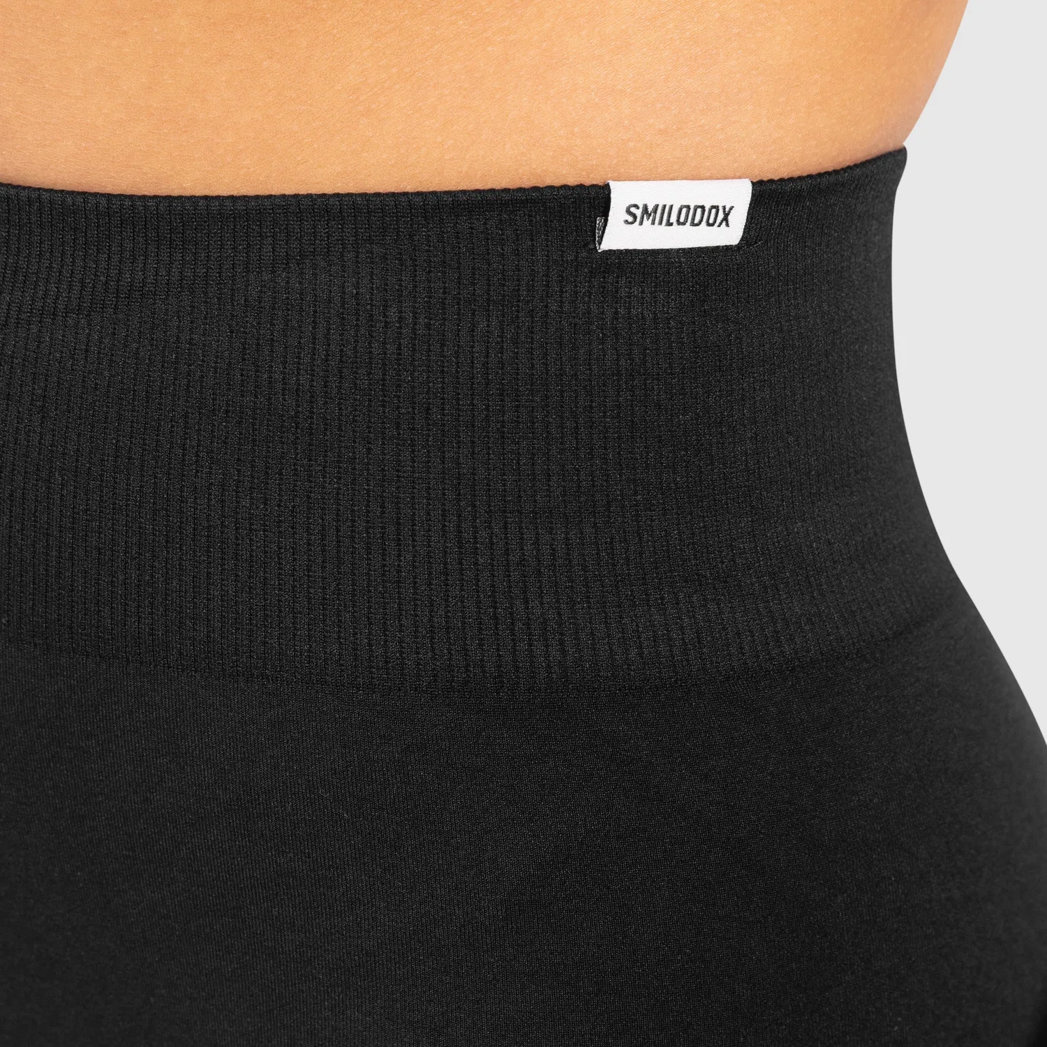 Smilodox Amaze Pro Harly Shorts Damen Schwarz High-Waist