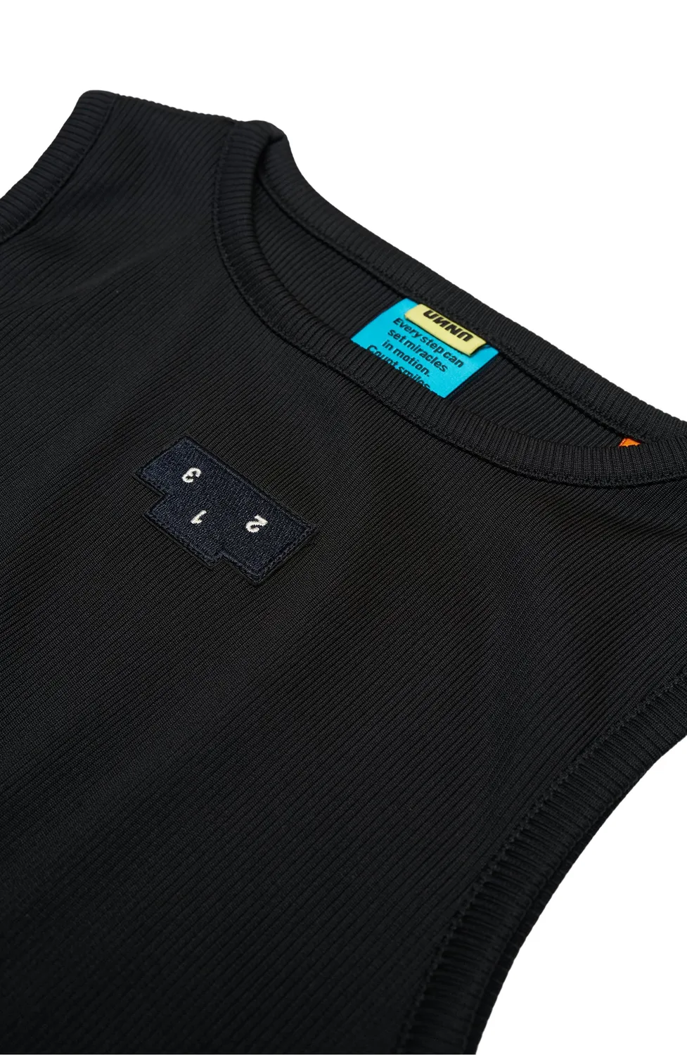 UNNA Rib Tank Lauftop Schwarz gerippt